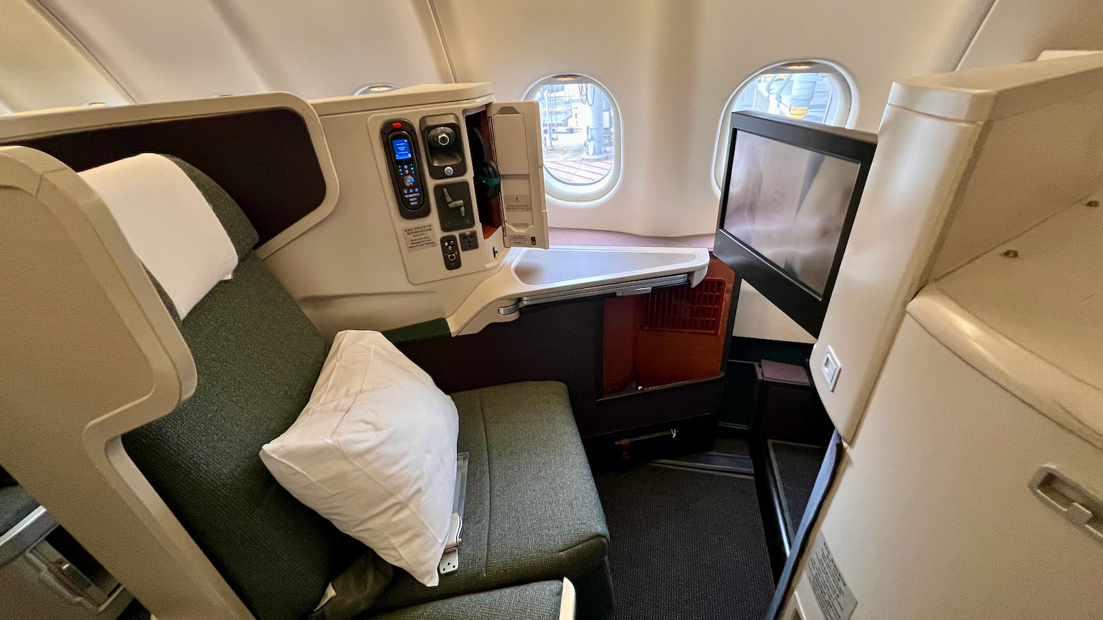 Cathay Pacific best window suite